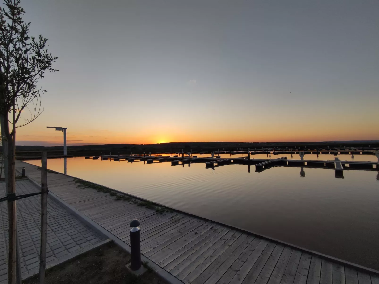 Tolles Ferienhaus mit Garten, Grill und Terrasse-Buiten