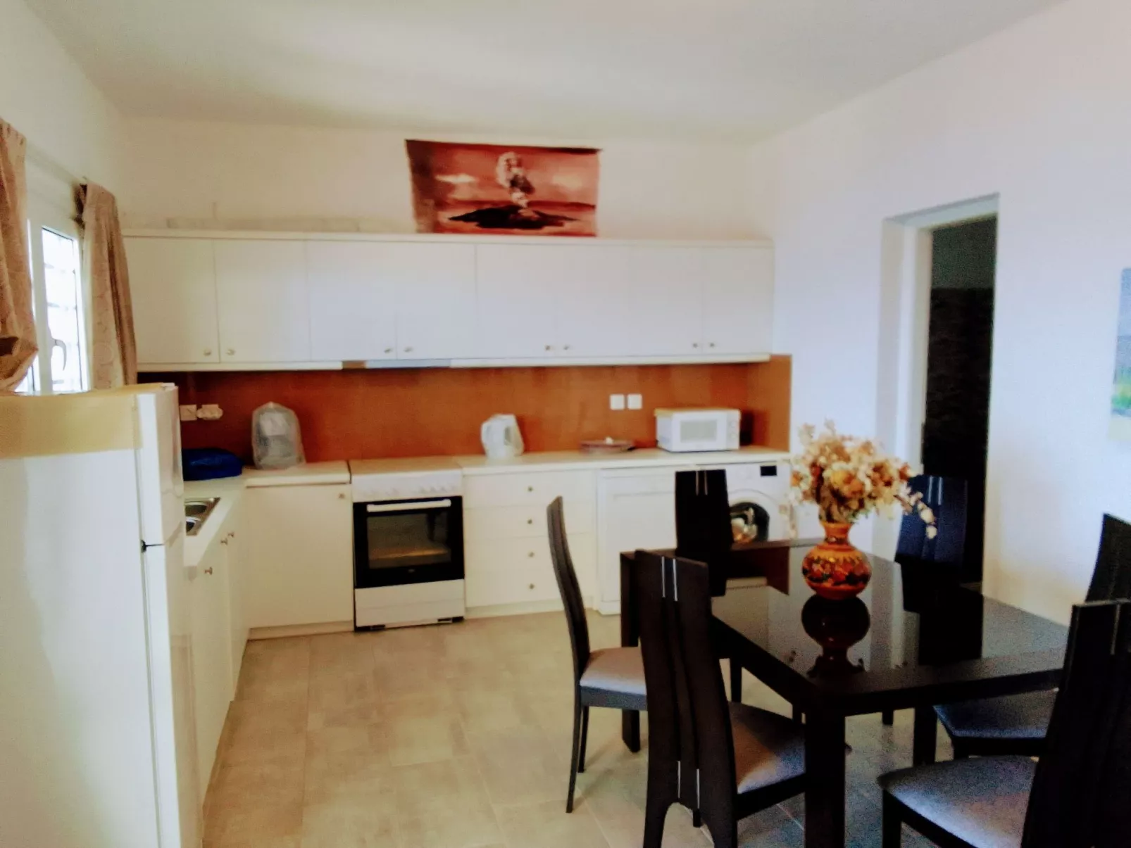 Charmantes Ferienhaus in Ia mit Privater Terrasse-Binnen