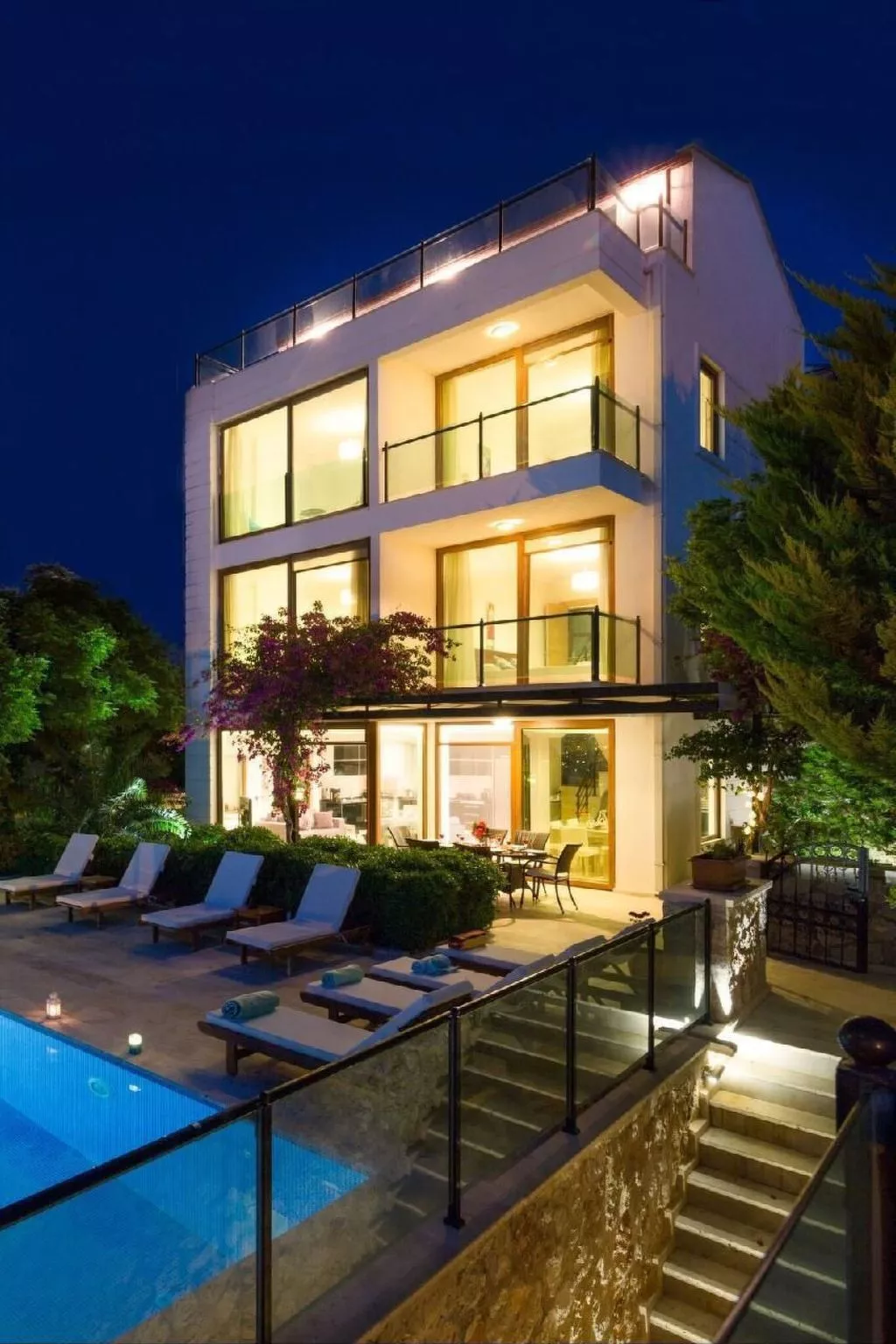 Luxuriöse Villa mit atemberaubendem Meerblick-Buiten