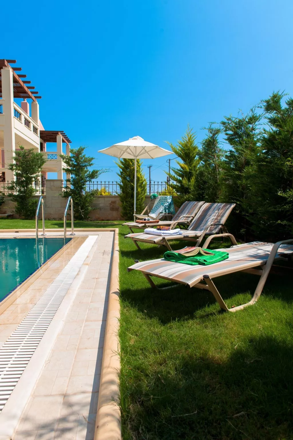 Ferienvilla Natur mit Pool und Terrasse