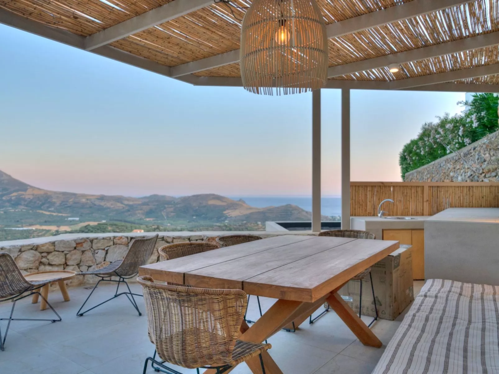 "Serenity" mit eigenem Pool-Buiten