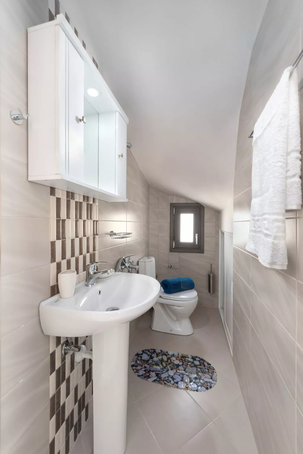 Sun's Reach Villa mit Schwimmbad-Binnen