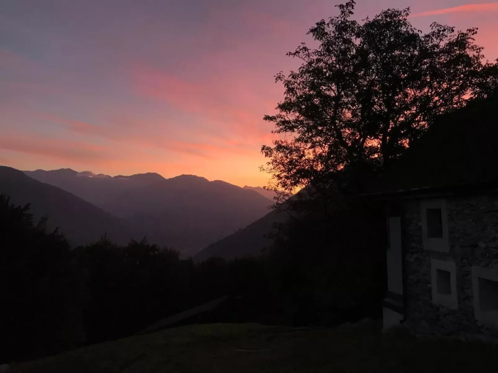 Chalet mit Bergblick