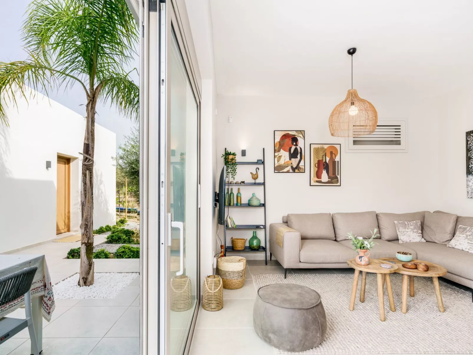 Neue moderne Villa Tessera mit privatem Pool und Grillplatz-Binnen