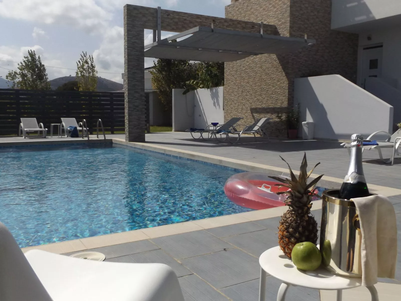 Villa "Xenos" mit Blick auf das Wasser-Buiten