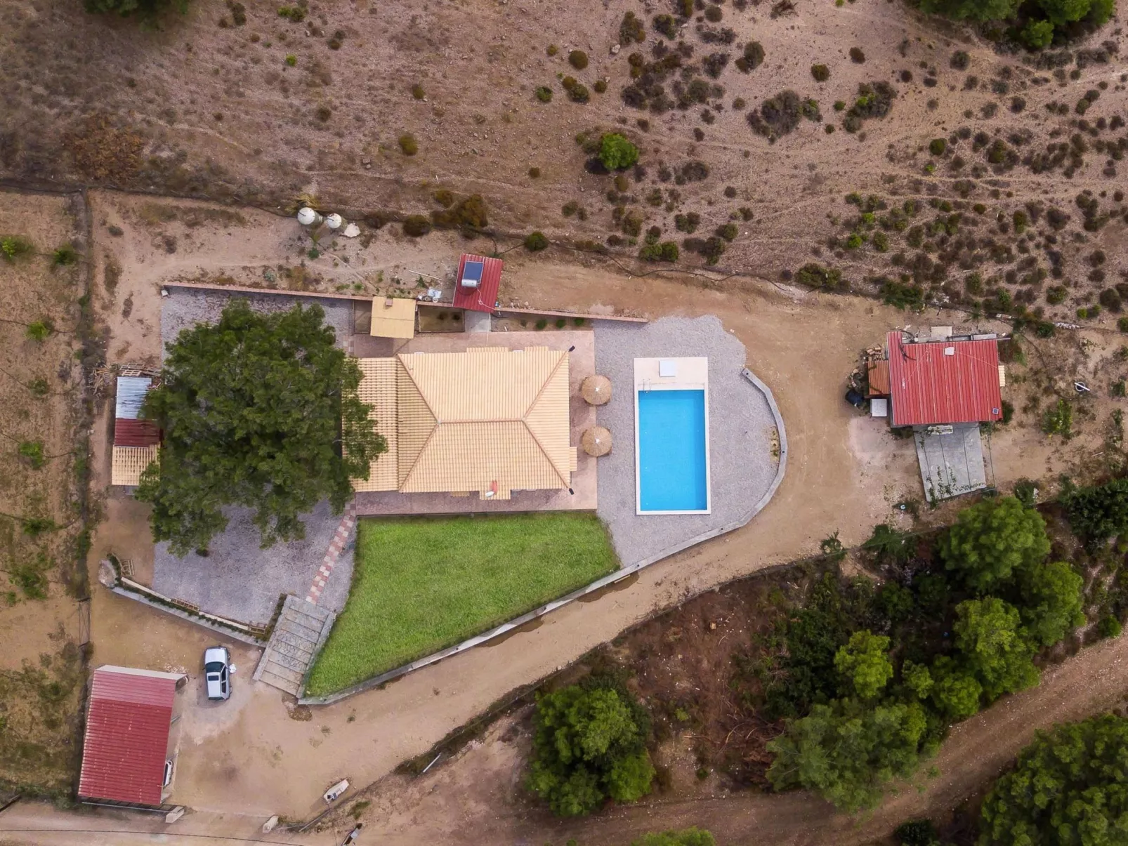 Schöne Steinvilla im Wald-Image-tags.info