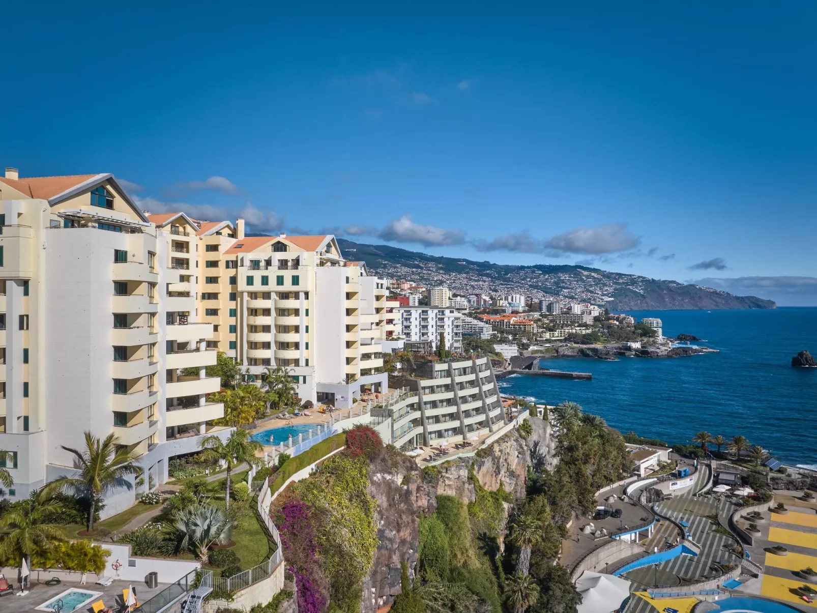 Ivis Home von HR Madeira-Buiten