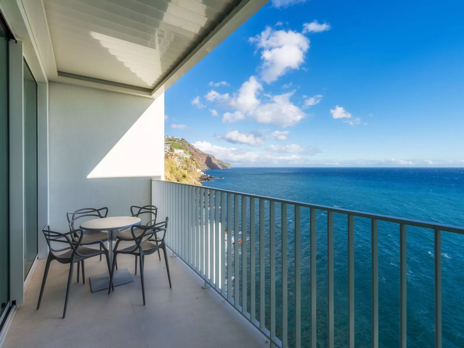 Barreirinha Front-Line Meerblick 2 Schlafzimmer II