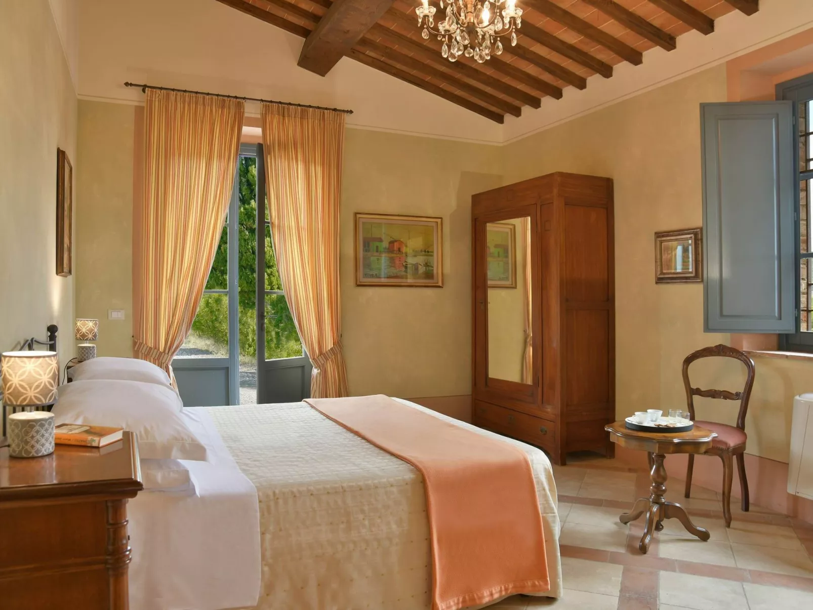 Ferienvilla 'Girasole Leccino'-Image-tags.info