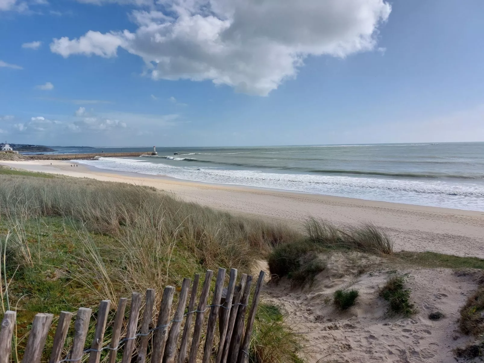 Tolles Ferienhaus in Esquibien mit Großem Garten-Omgeving