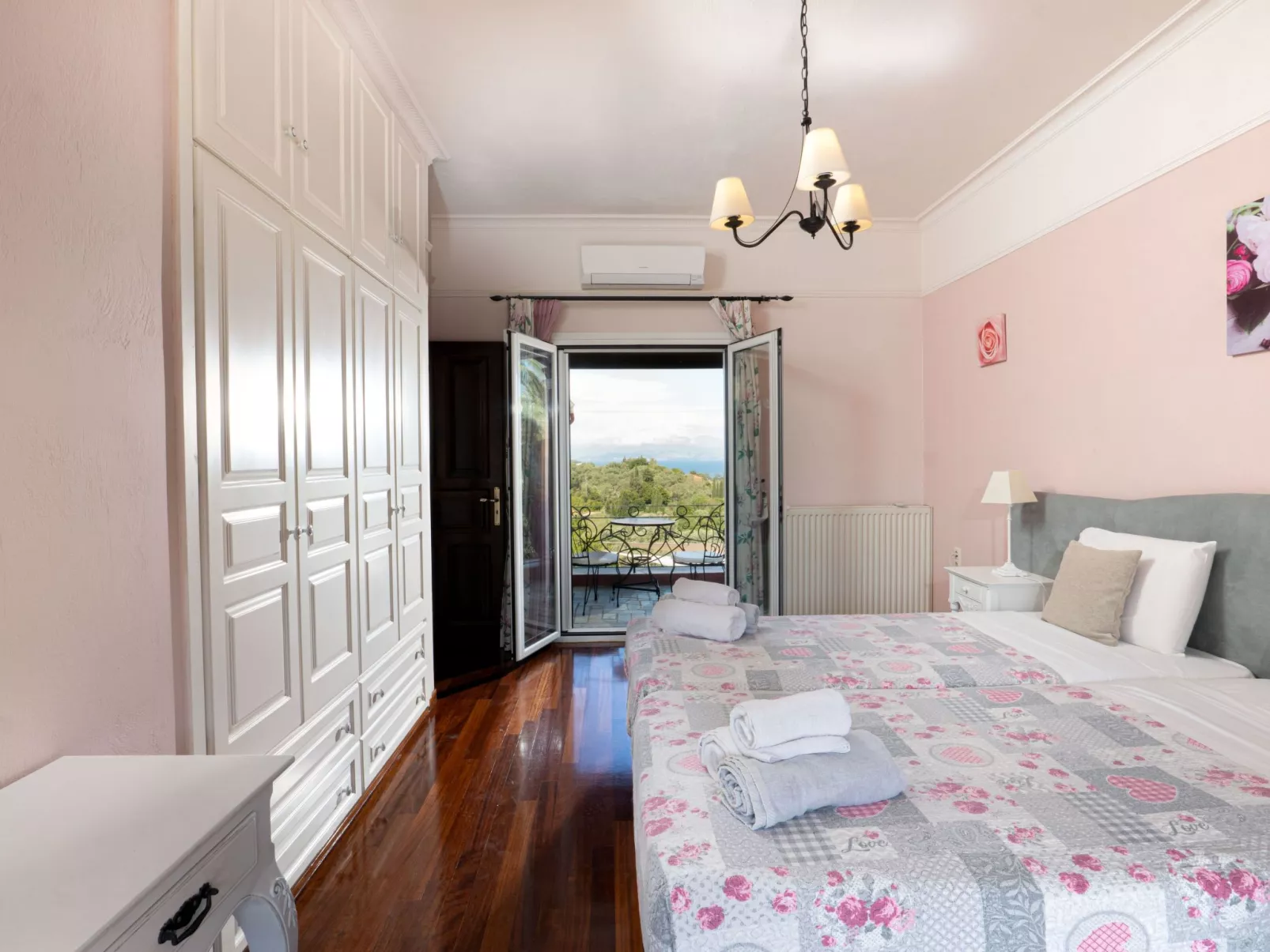 Ferienvilla "Villa kerkyra" mit eigenem Pool