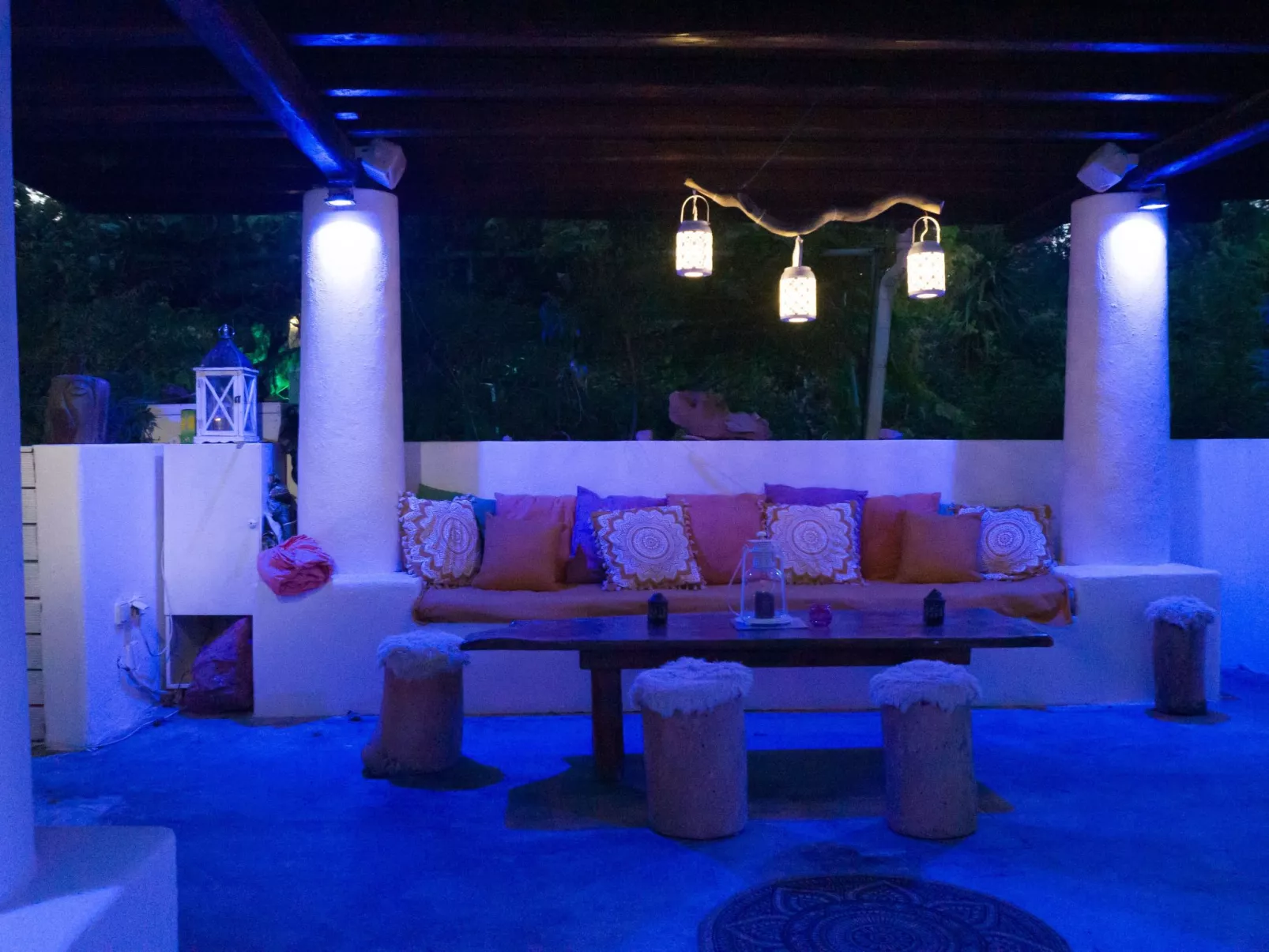 Hütte mit eigenem Garten und Grill-Buiten