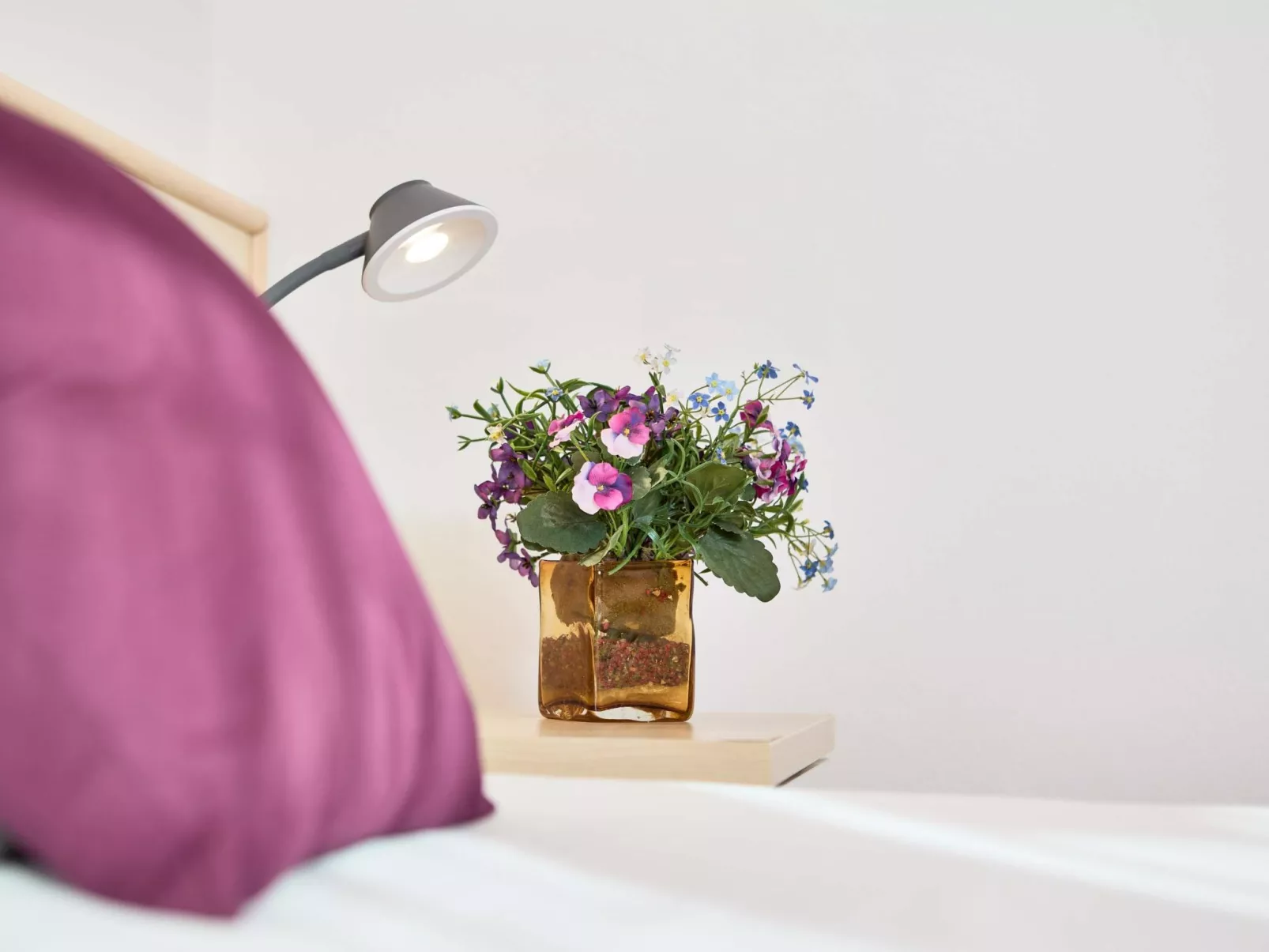 Schönes Dachgeschosszimmer mit großem Balkon BV5