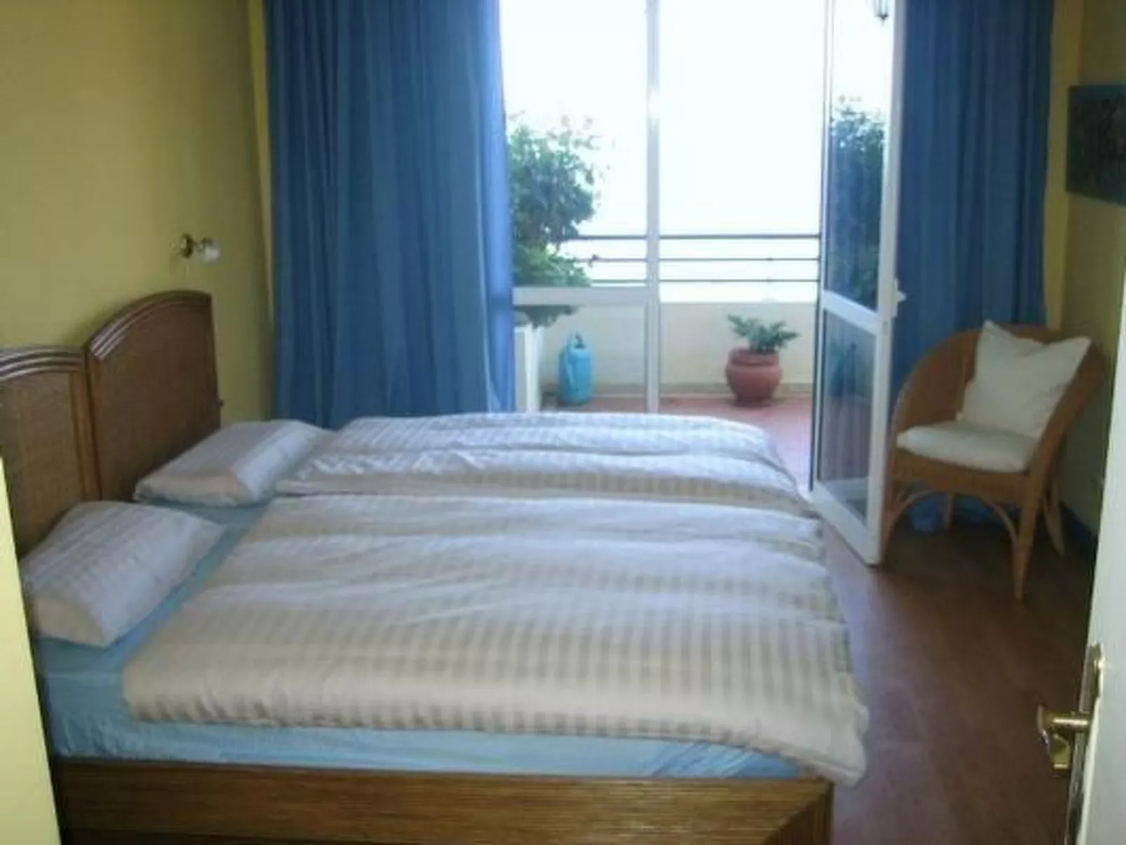 Geräumige Wohnung mit Panoramablick-Image-tags.info