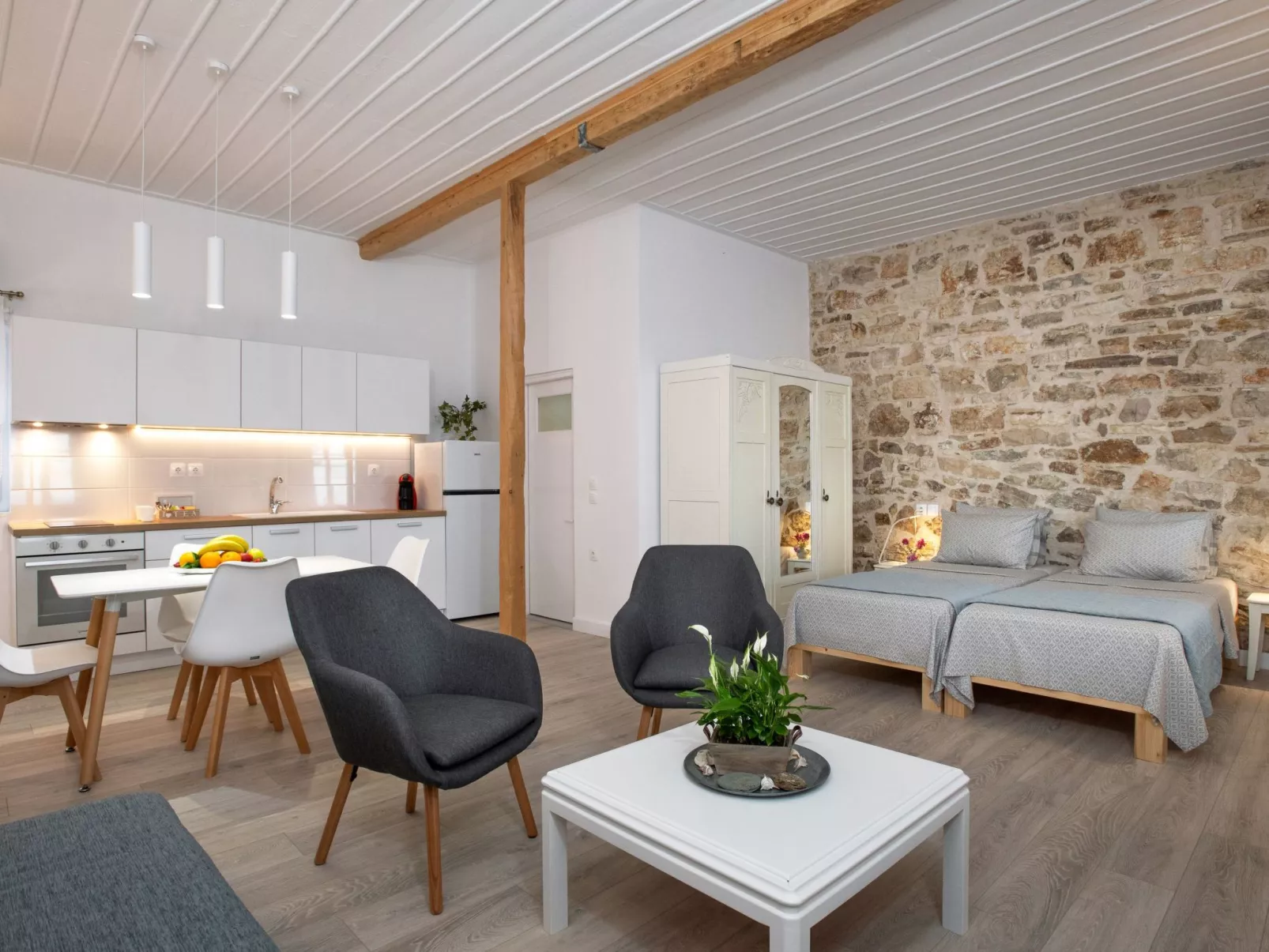 Studio mit atemberaubendem Blick auf das Meer