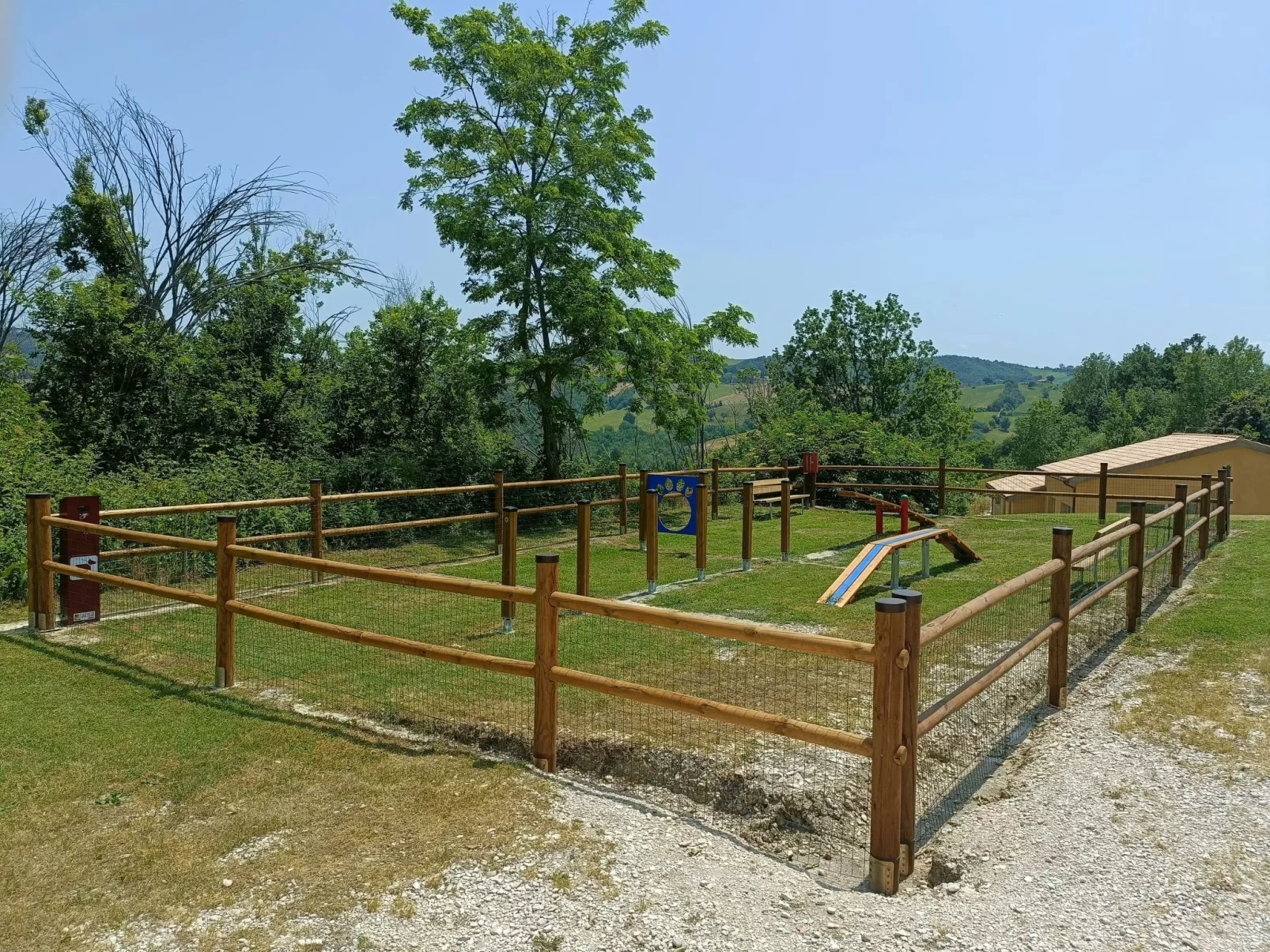 Nespolo' Wohnung mit Gemeinschaftspool-Buiten