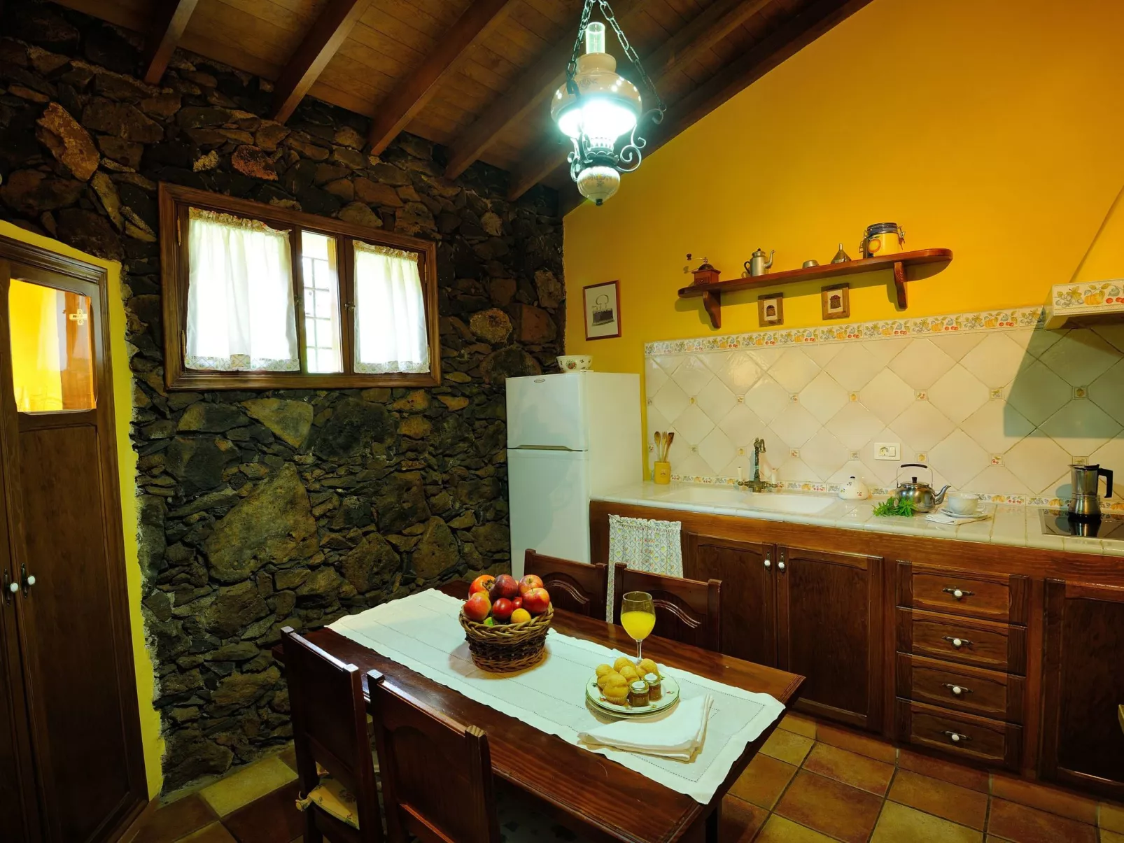 Mit Schwimmbad nur für Erwachsene