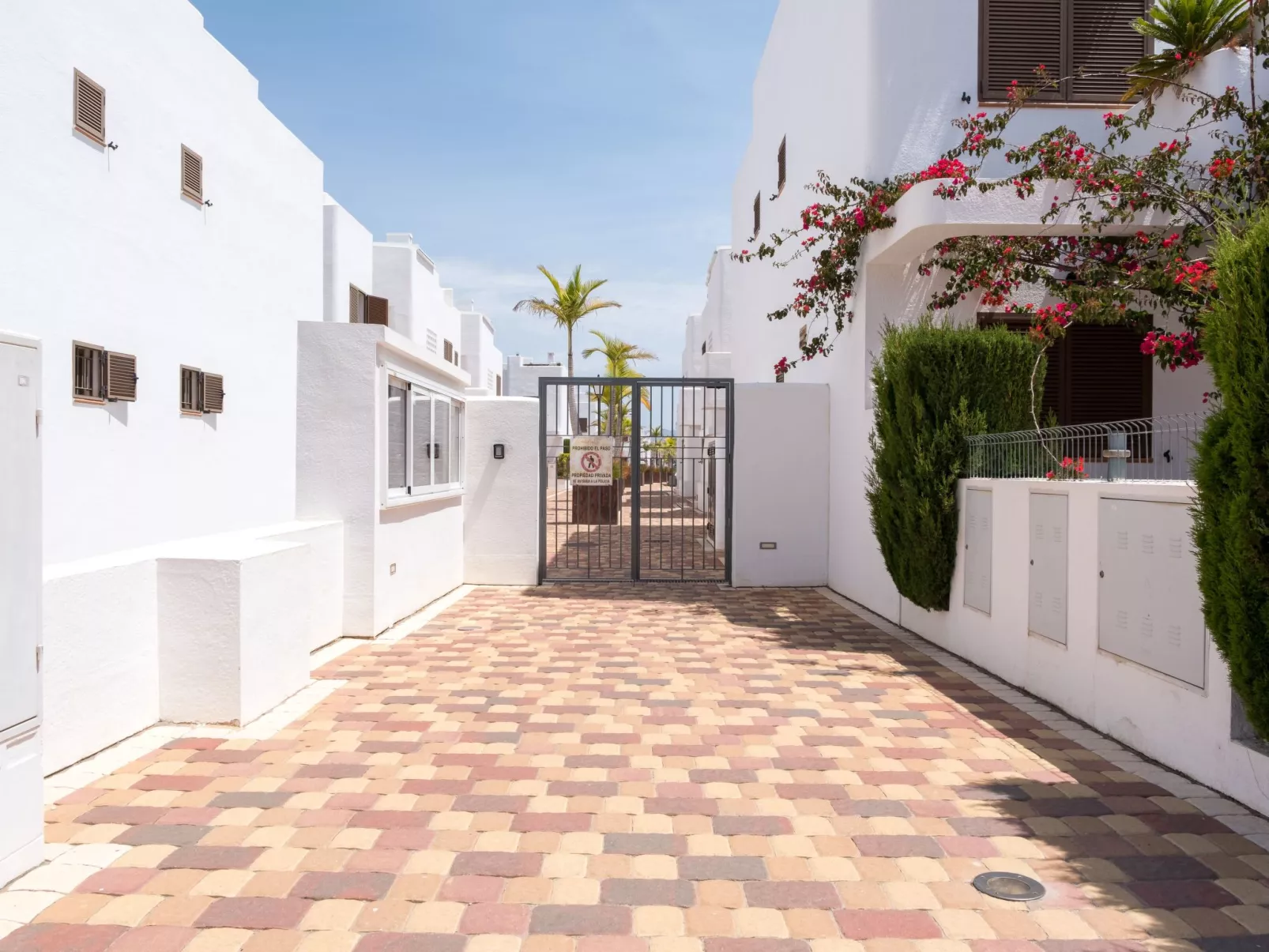 Entspannungs- und Aktivitätsumgebung - E-Ladegerät