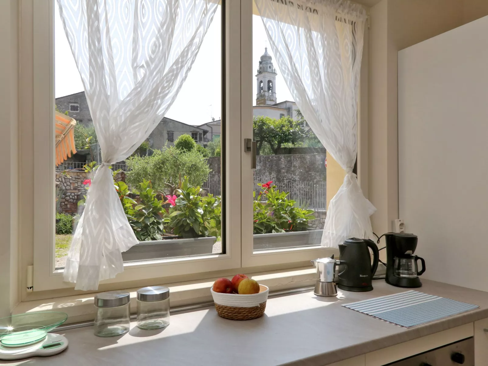 'Vall' mit Privatparkplatz