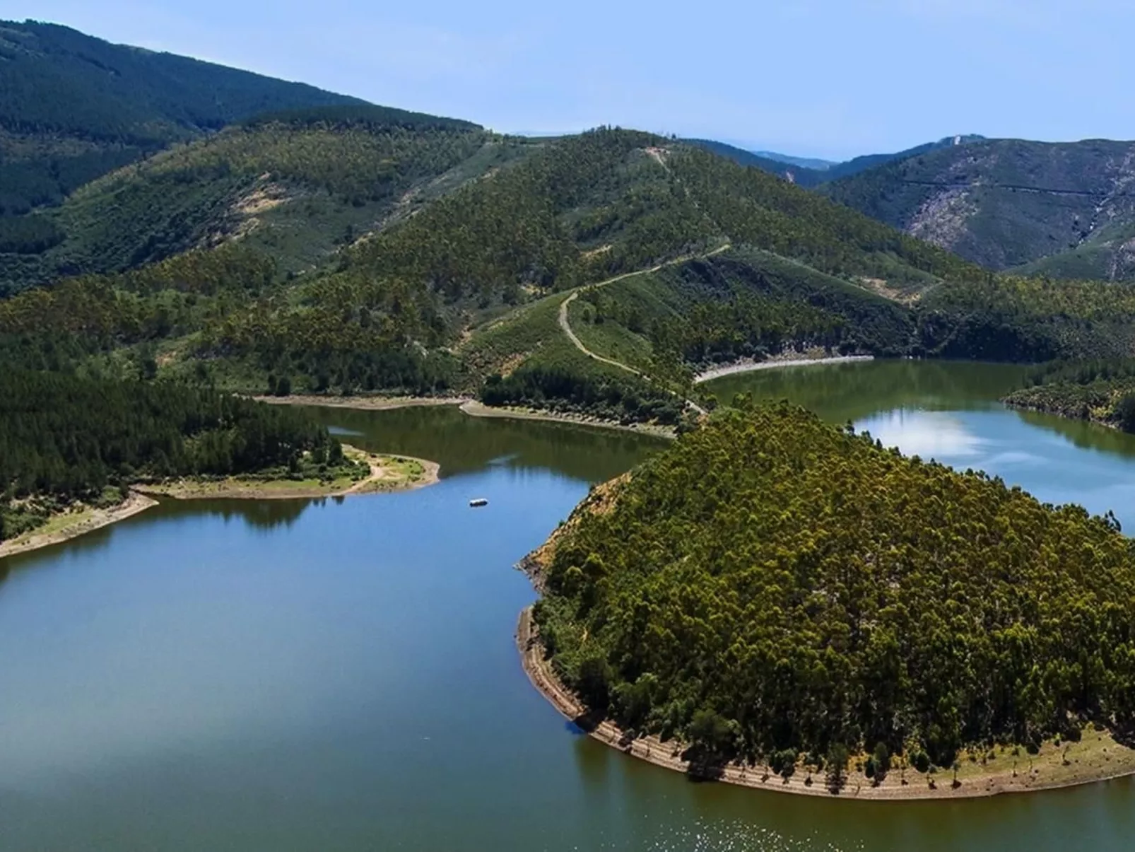 Wohnung in Sotoserrano mit Terrasse und Garten-Buiten