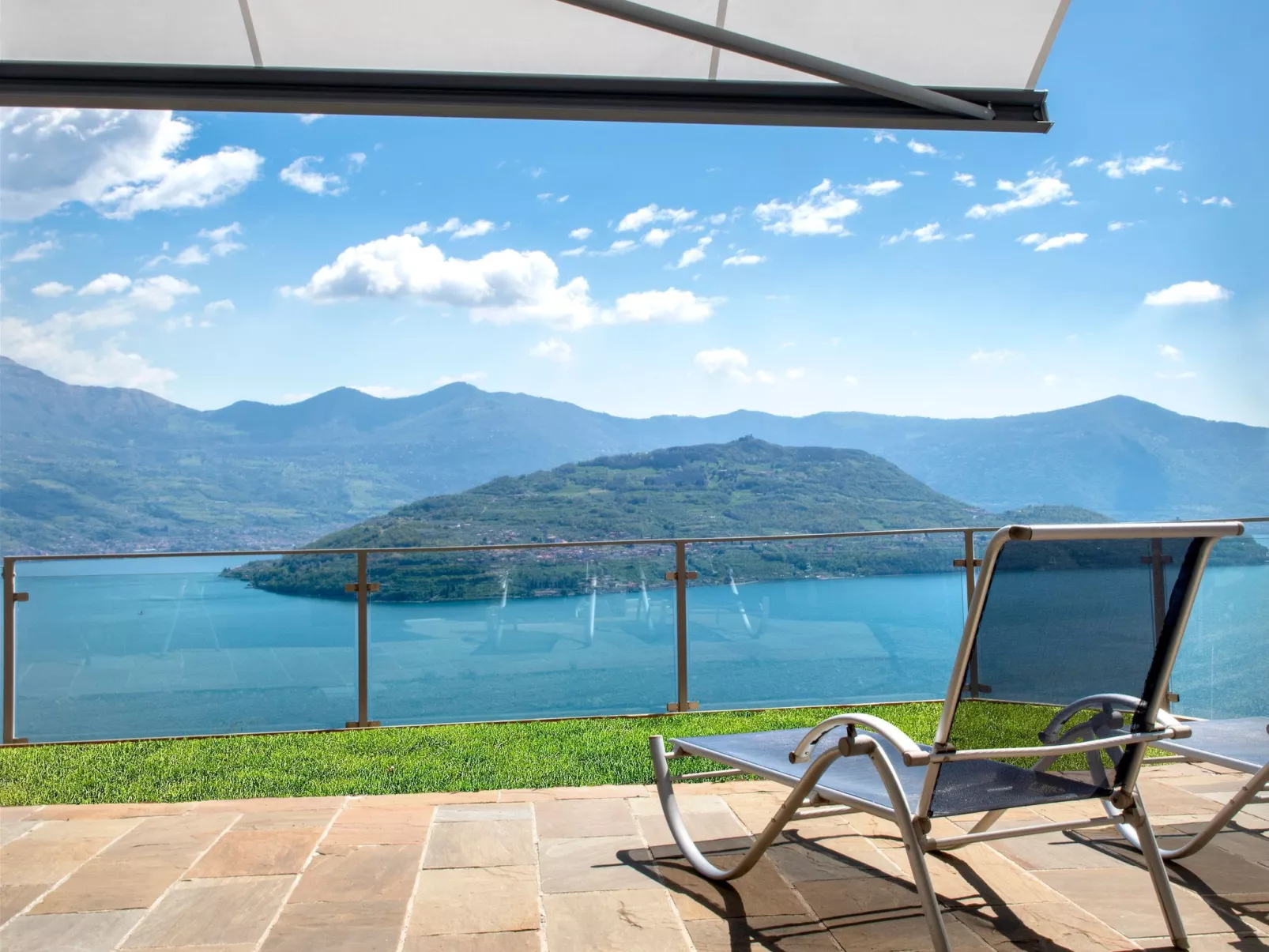 Segesta - Panorama-Außenbereich und Schwimmbad