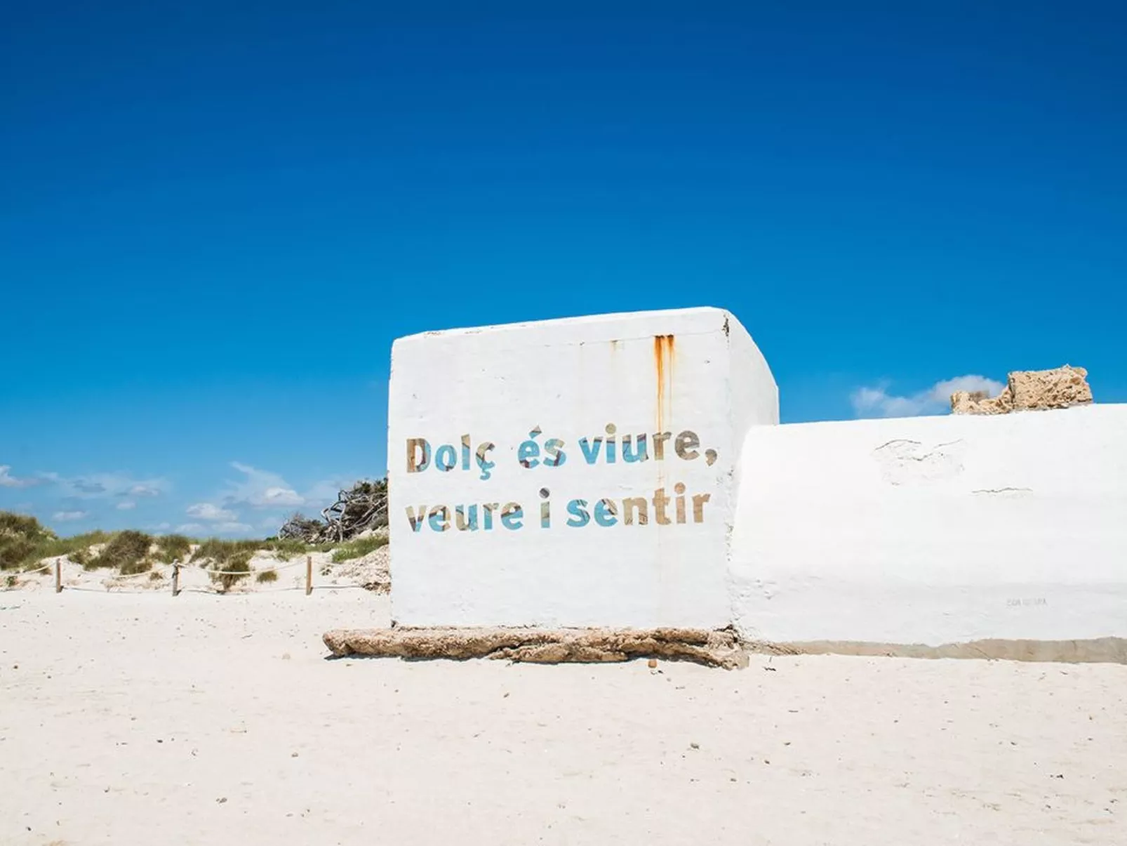 Mit eigenem Garten und Schwimmbad.-Image-tags.info