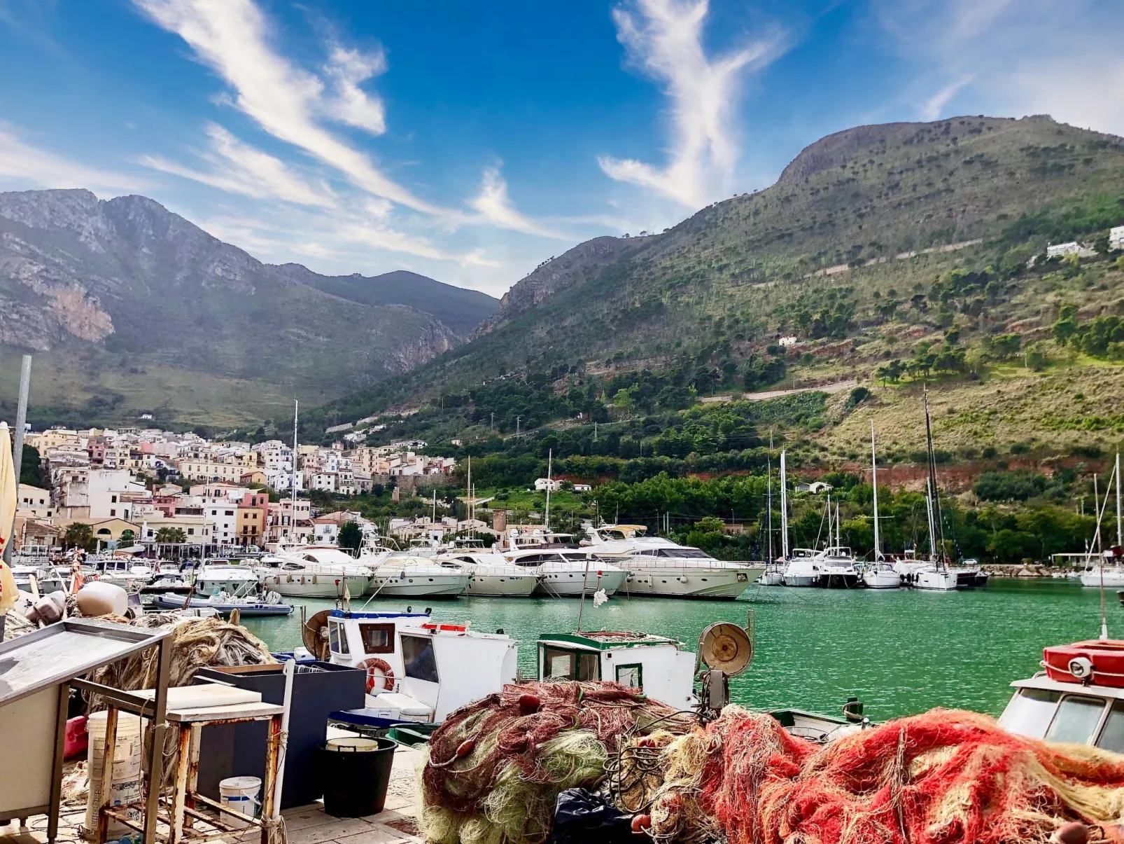 "Mare e Monti" mit eigenem Pool-Omgeving