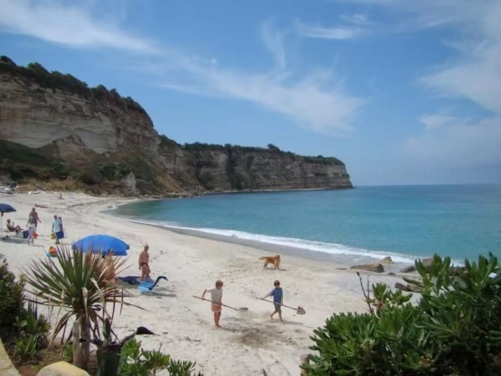 Villa im Grünen mit Schwimmbad, in der Nähe des Meeres-Image-tags.info