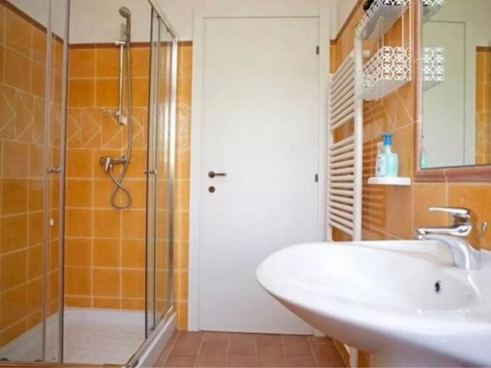 Villa mit privatem Pool und atemberaubender Aussicht-Binnen