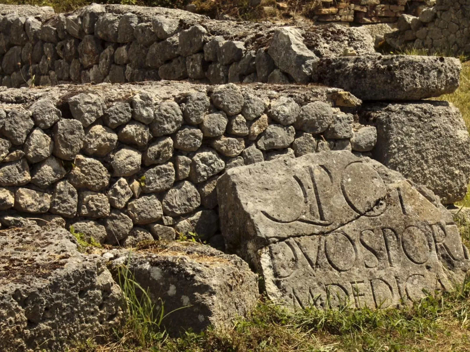 Wohnung 'I Cardi' mit Privatparkplatz-Buiten
