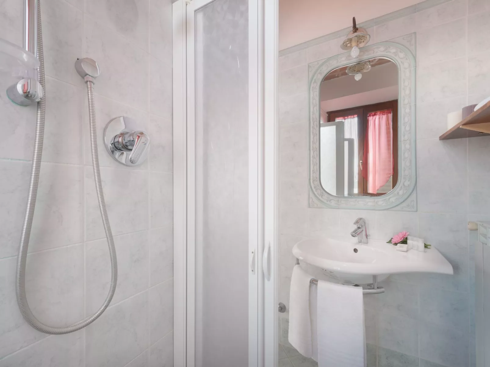 Schöne Wohnung in Magione mit Garten, gemeinschaftlichem Pool und Grill