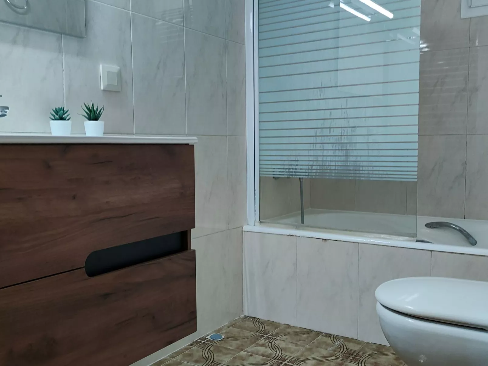 Für 2 Personen und 4 Kinder