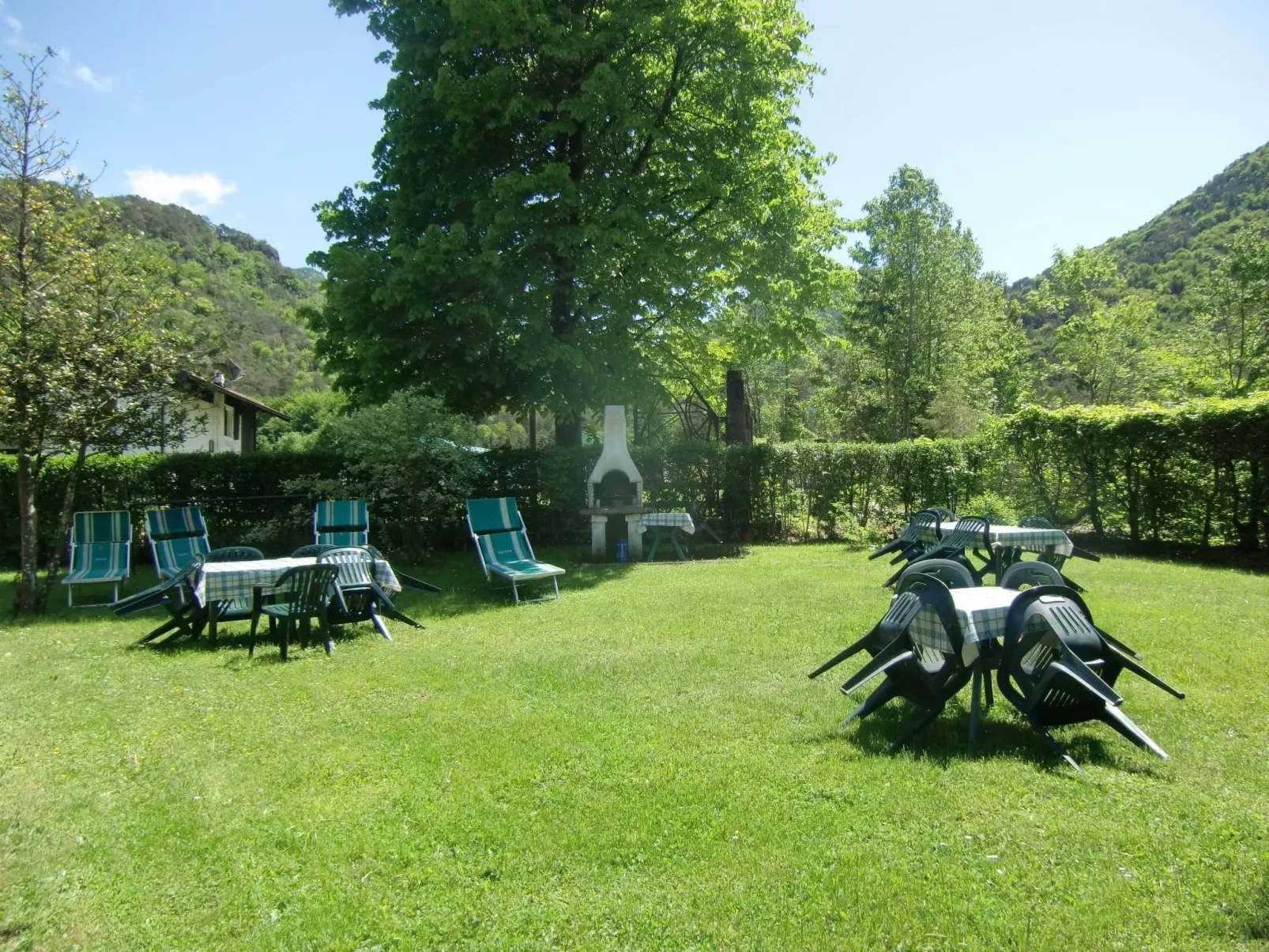 Sehr geräumige Wohnung inmitten der Natur