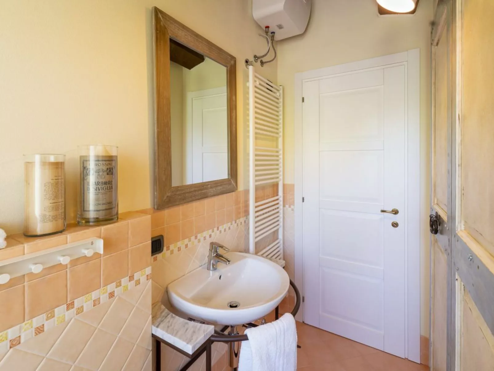 Wunderschöne Villa mit privatem Pool und Whirlpool-Image-tags.info