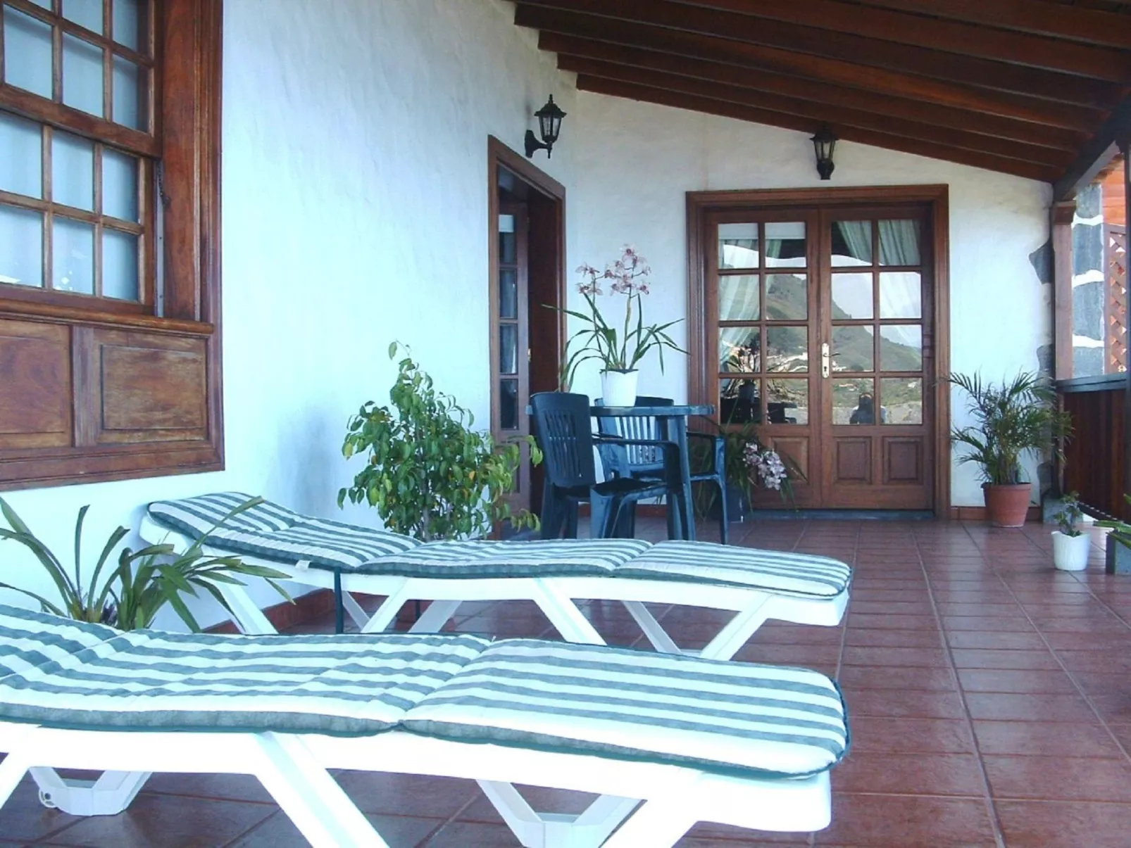 Mit Garten und wunderbarer Aussicht