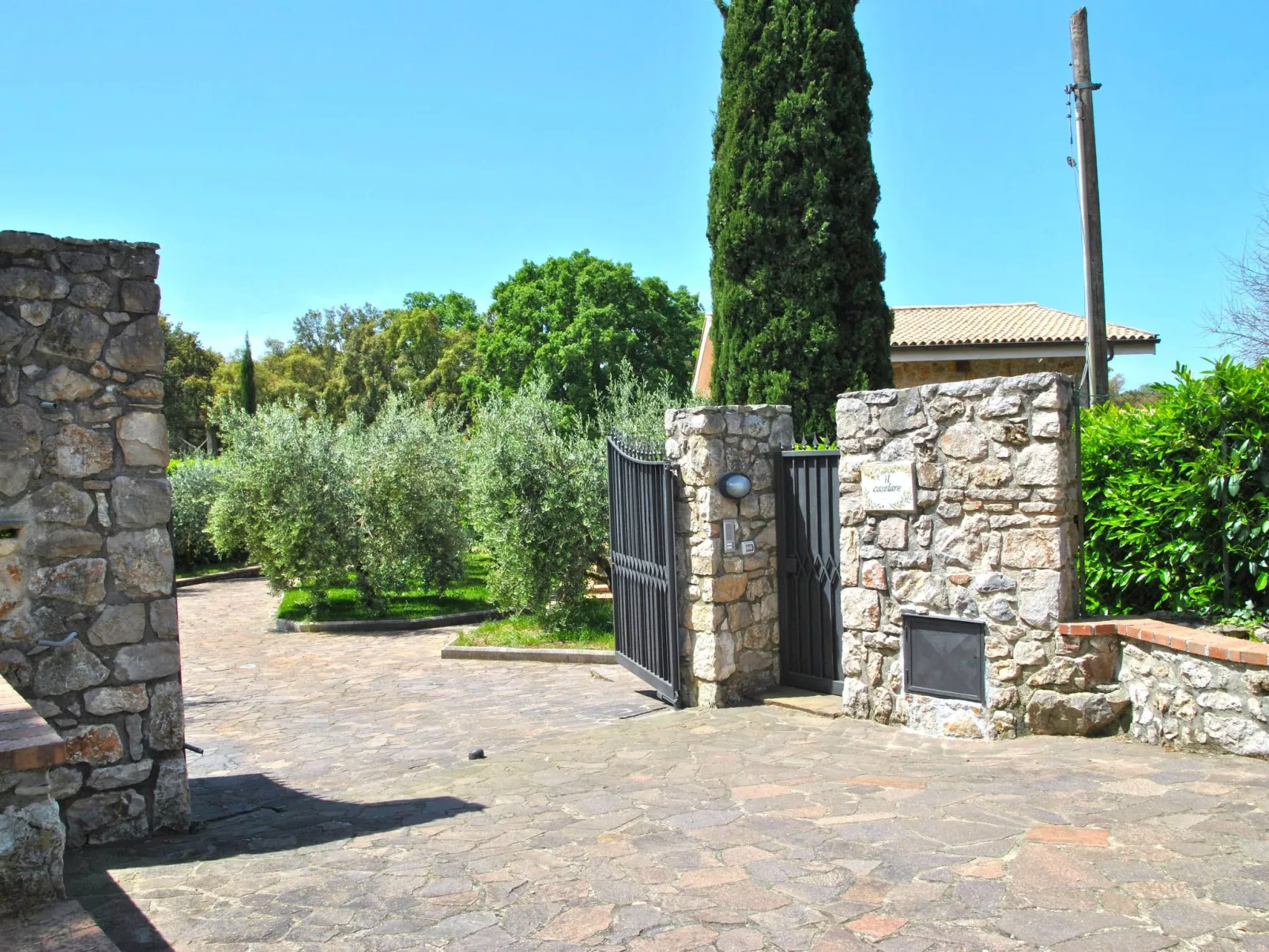 Rustikale Hütte-Buiten