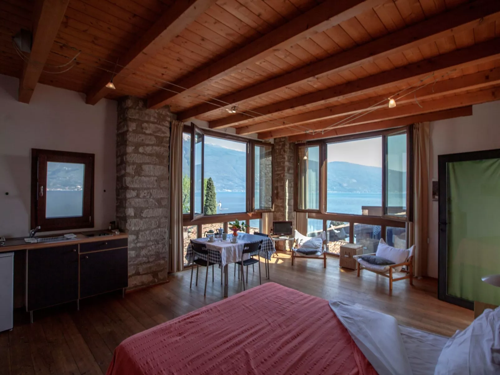 Kumquat Studio mit Garten- und Seeblick