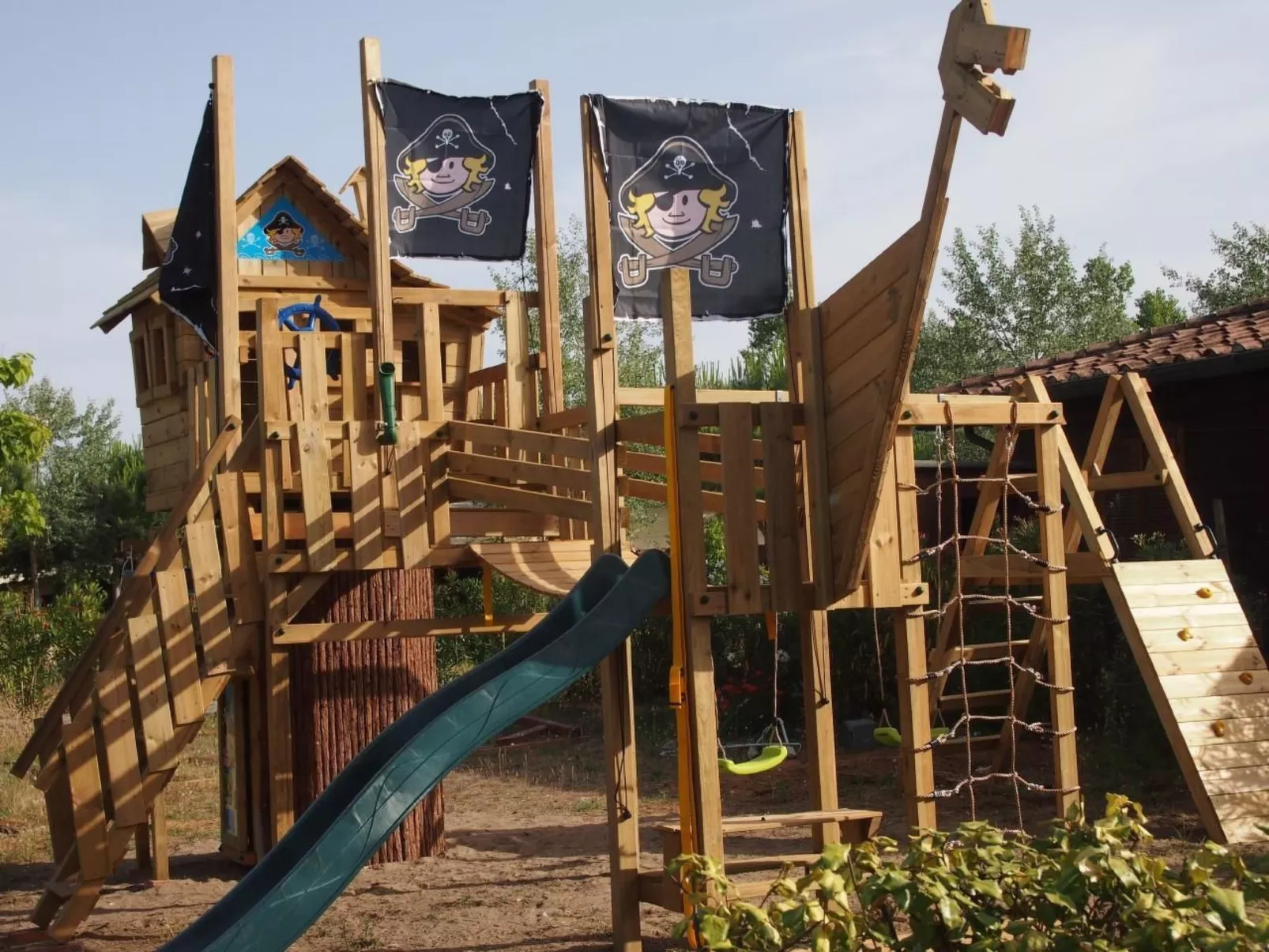 Wunderschönes Ferienhaus in Viareggio in der Nähe von Meer und Pisa-Buiten