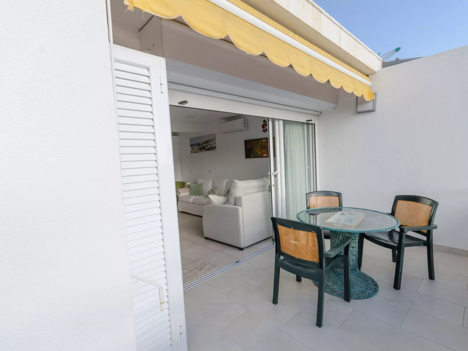 Terrassenwohnung mit zwei Schlafzimmern am Strand-Binnen