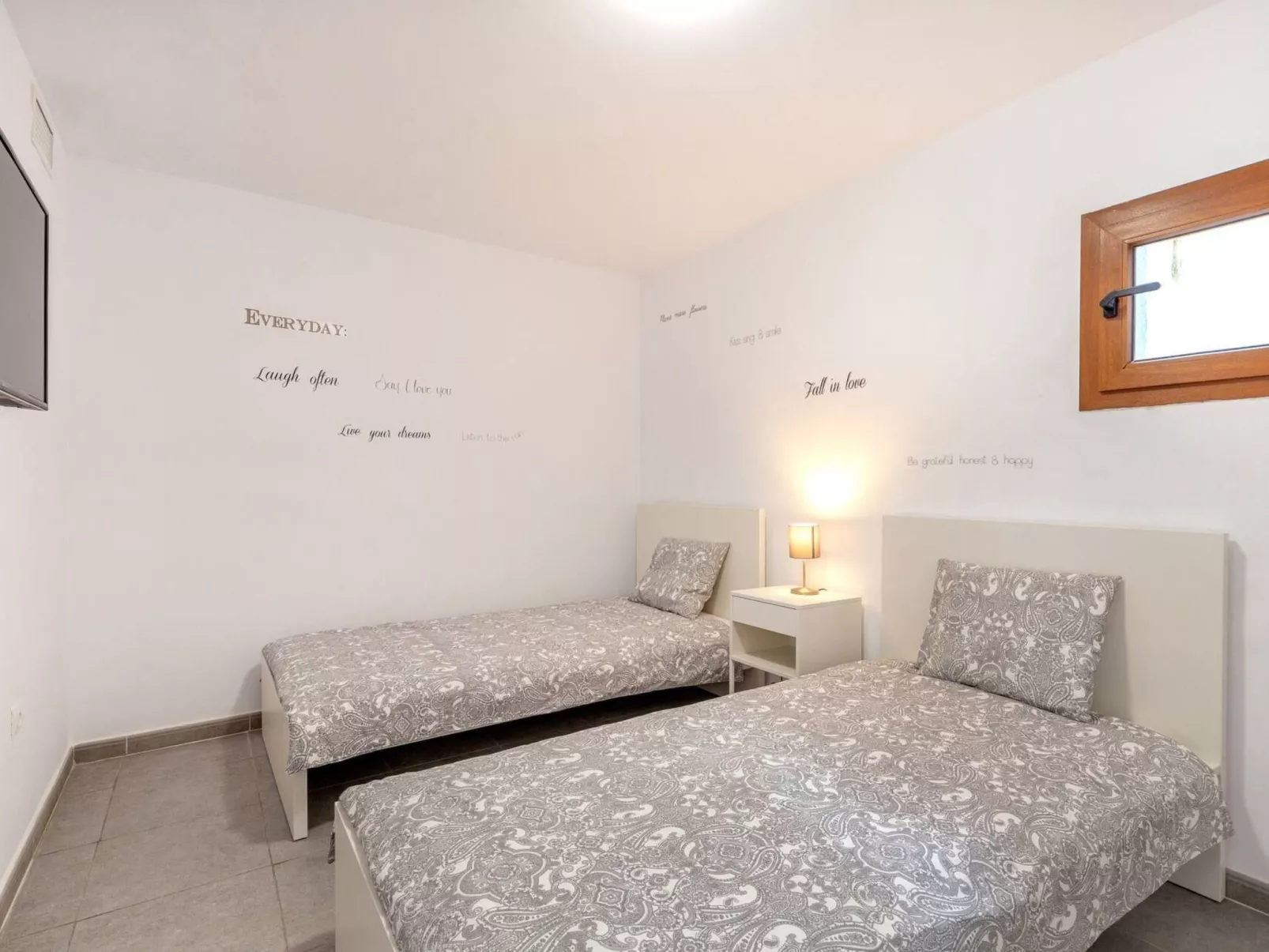 Chalet "La Resina" mit Garten, Grill und Terrasse-Binnen