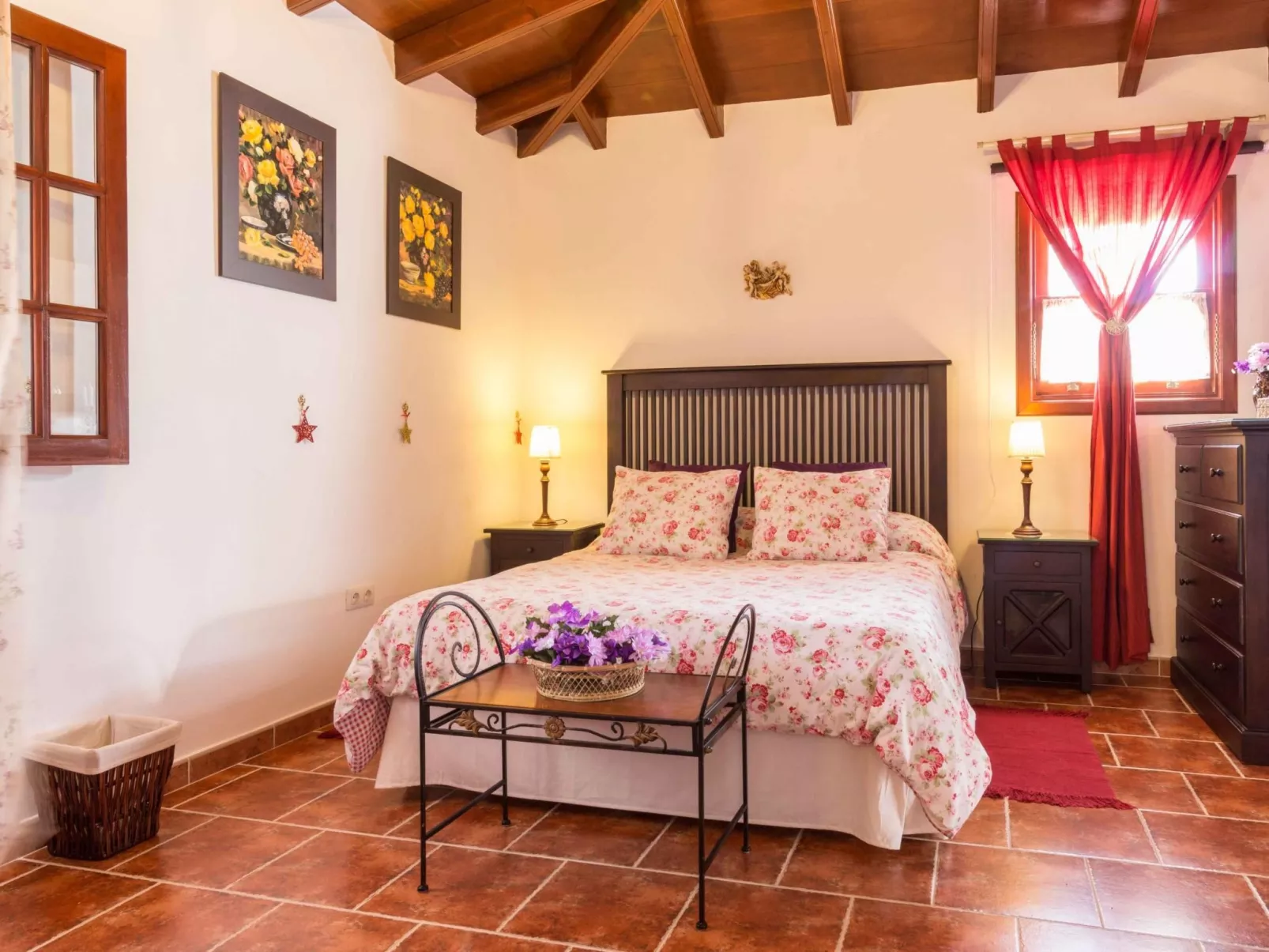 Romantisches Landhaus mit Pool-Binnen