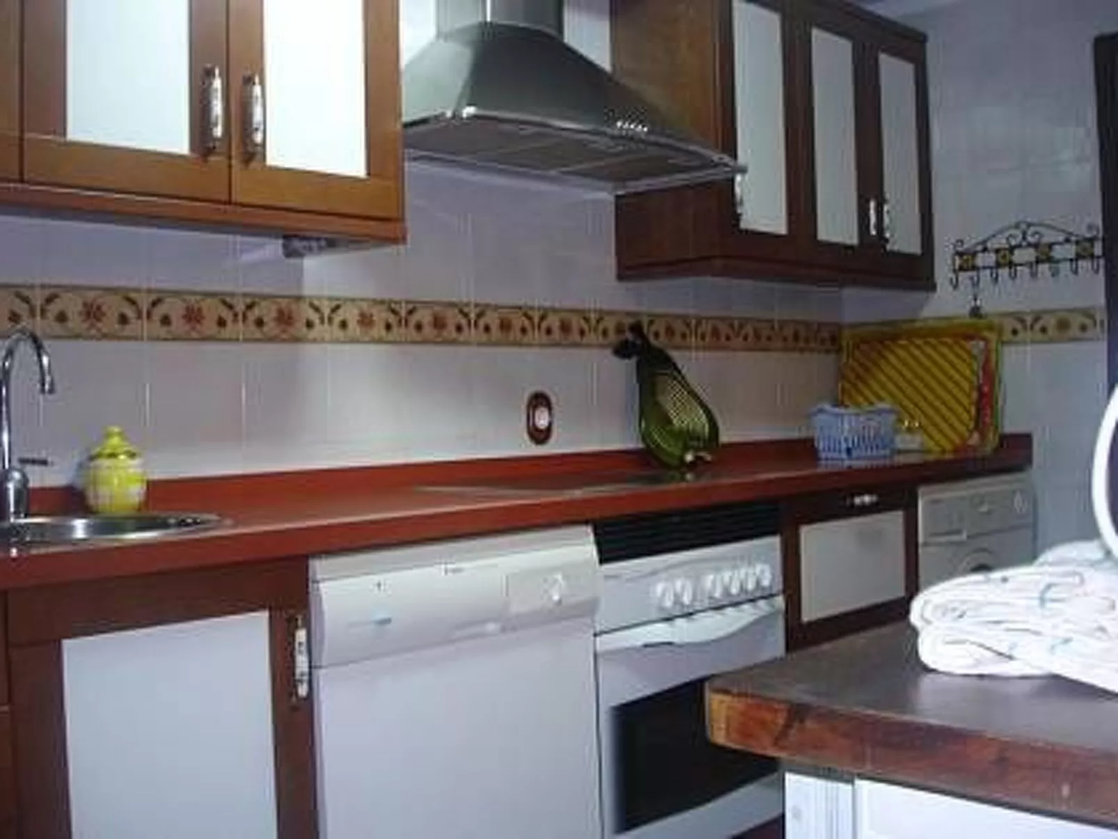 Haus mit Schwimmbad in Strandnähe-Binnen