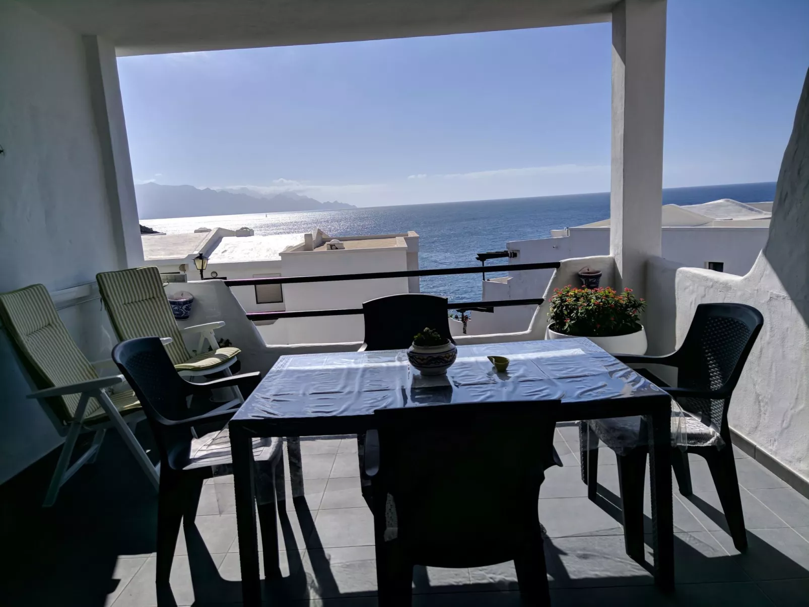 Wohnung "Faro de Sardina" mit Blick aufs Wasser