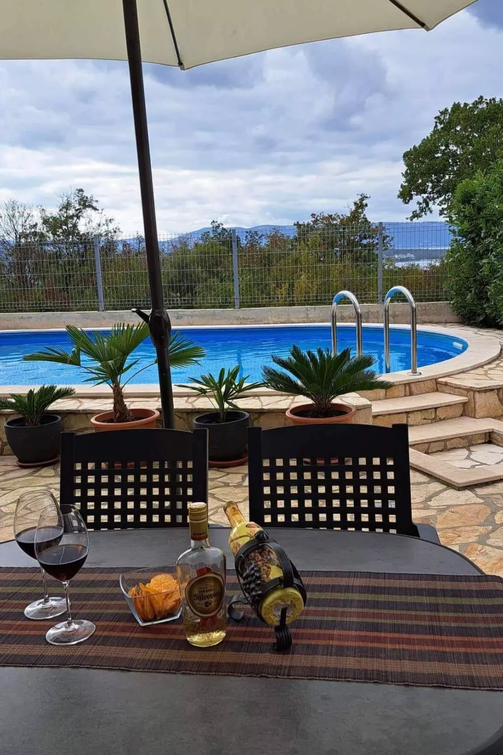 Wohnung mit Terrasse-Buiten