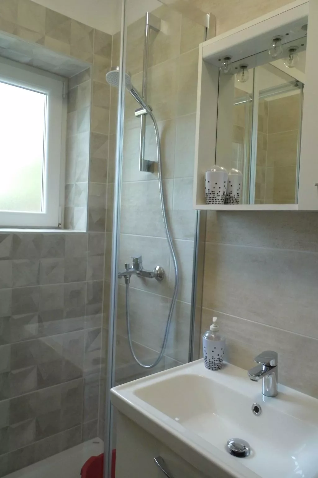 Schöne, gemütliche Ferienwohnung "Mira B" mit Garten-Image-tags.info