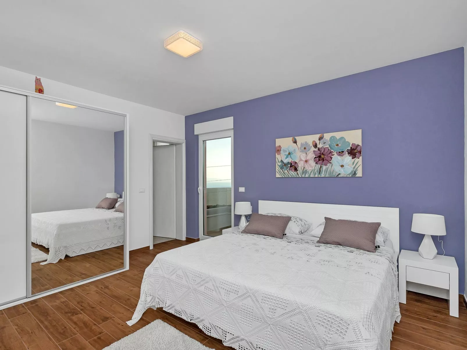 Villa mit beheiztem Pool und fünf Schlafzimmer-Binnen