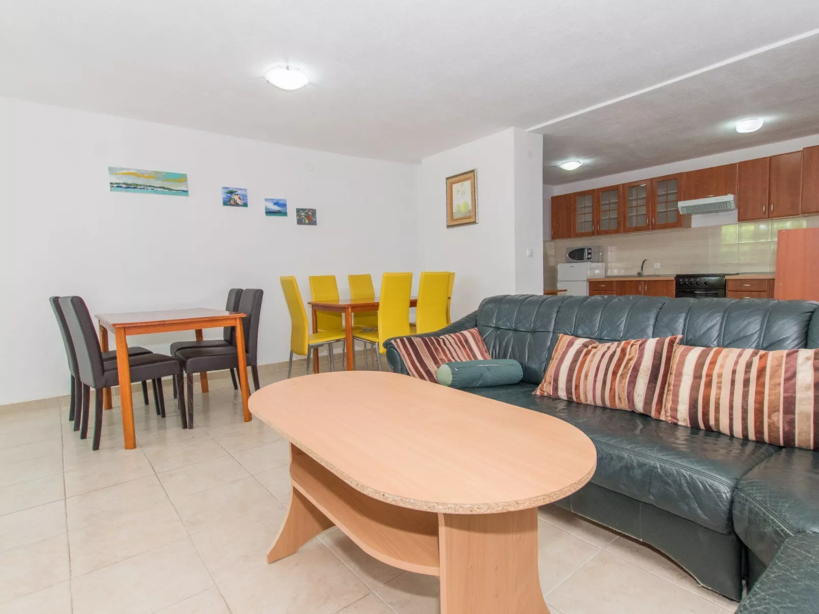 Ozzi mit privatem Pool-Binnen