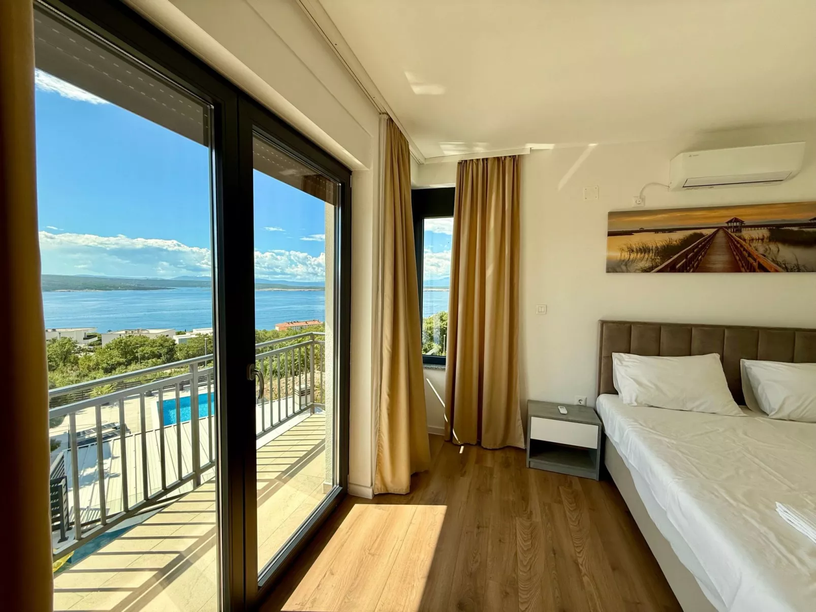 Schöne moderne Villa v-Binnen