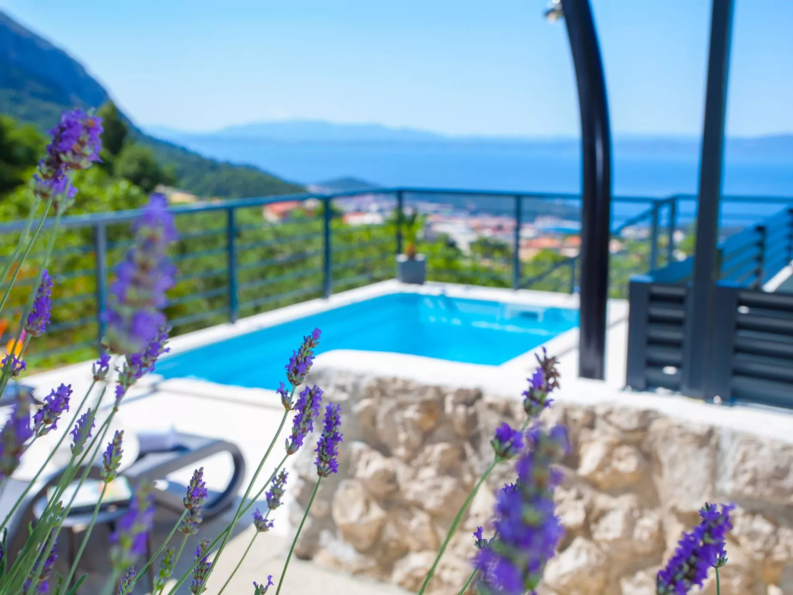 In Veliko Brdo mit Privatem Pool-Buiten