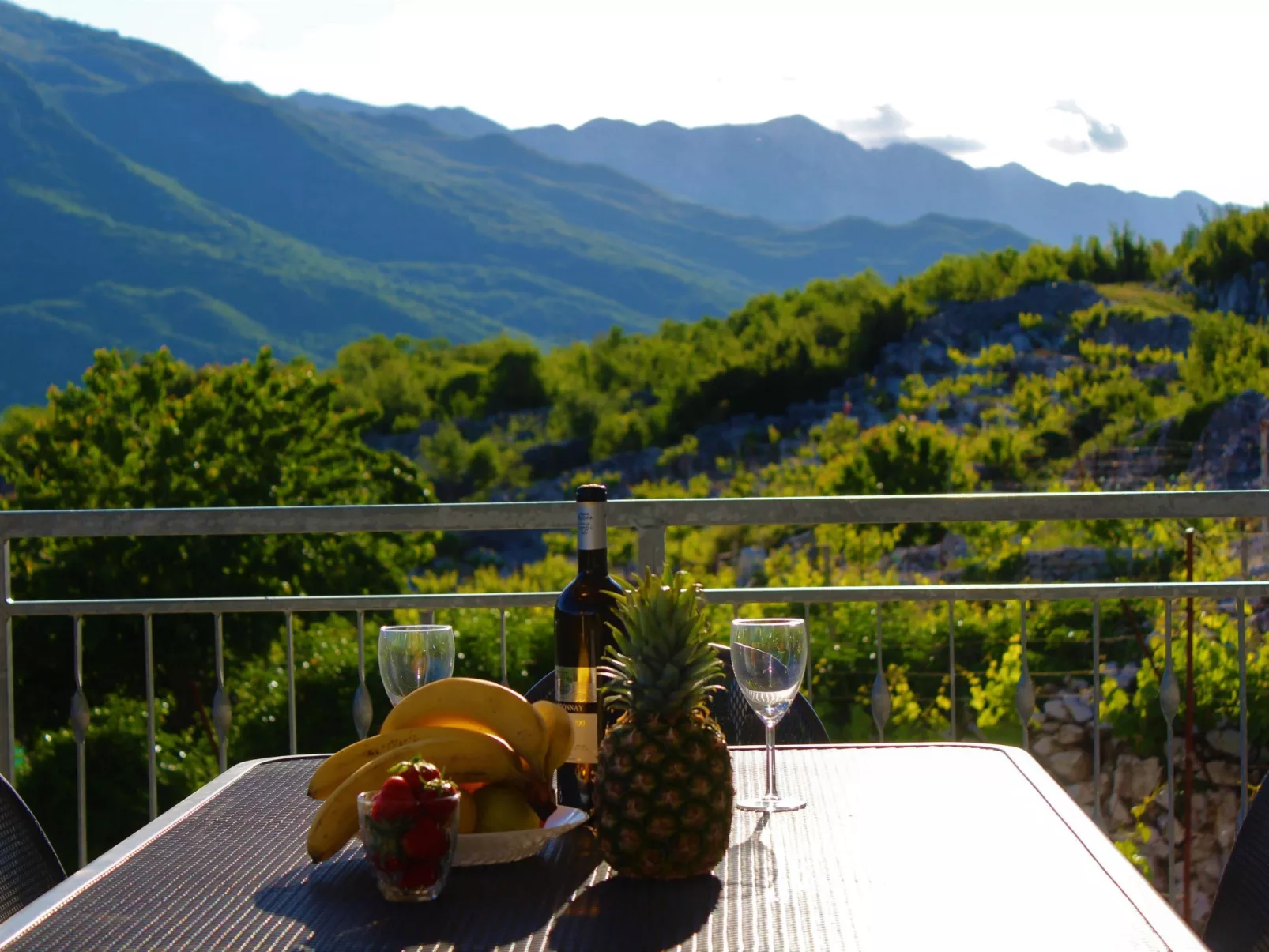 Mit privatem Pool-Buiten